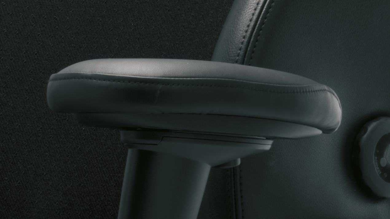 24/7 office chair Axia Secur24 armrest